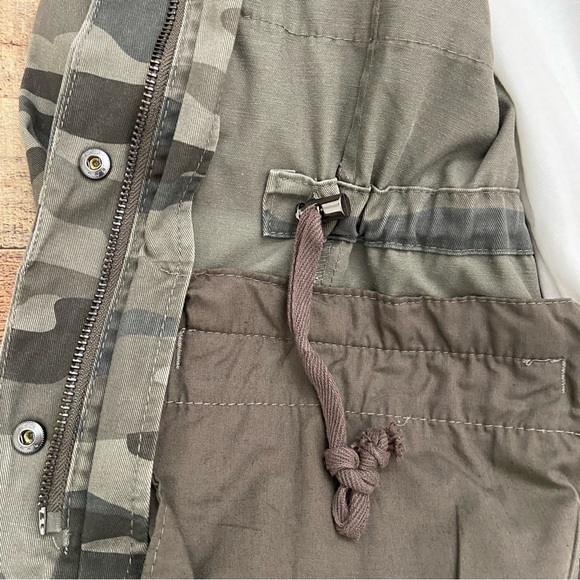 Camo Utility Jacket with Adjustable Waist by ANA - Picture 4 of 8
